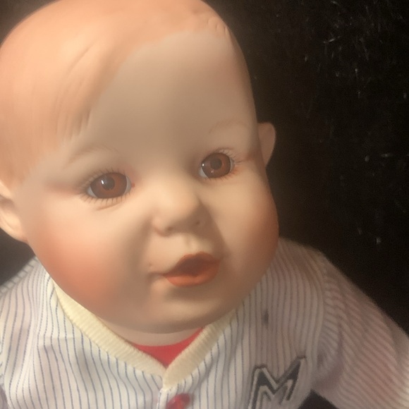 Ashton Drake "Michael" little slugger baseball doll - Picture 3 of 3